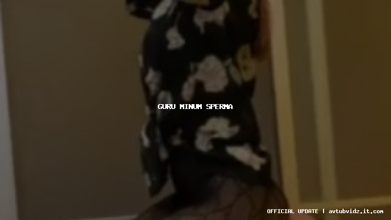 guru minum sperma