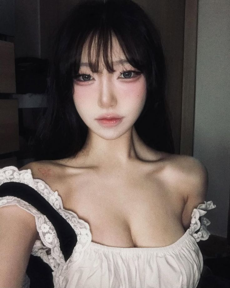 Bokep Indo Tiktoker Urfavmatcha Threesome Lesbian &ndash; Bokep Indo