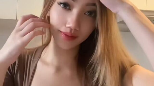 Video Iclik – Dua Sejoli Ngewe di OYO